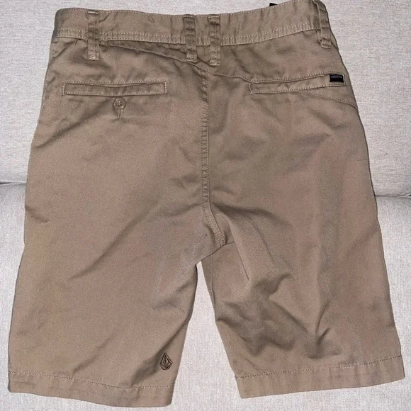 Volcom shorts - Picture 3 of 3